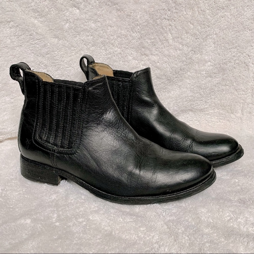 Frye Pippa Chelsea boot